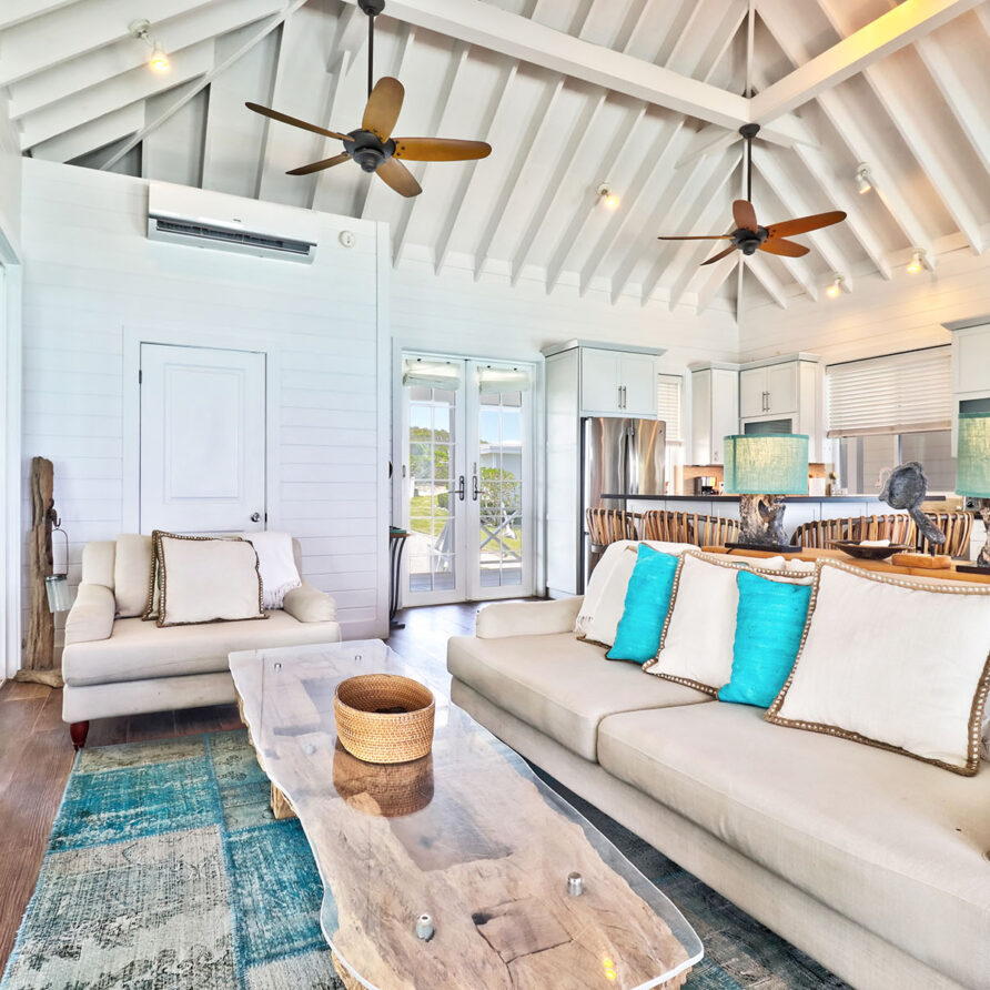 Love Beach - Living Area 2