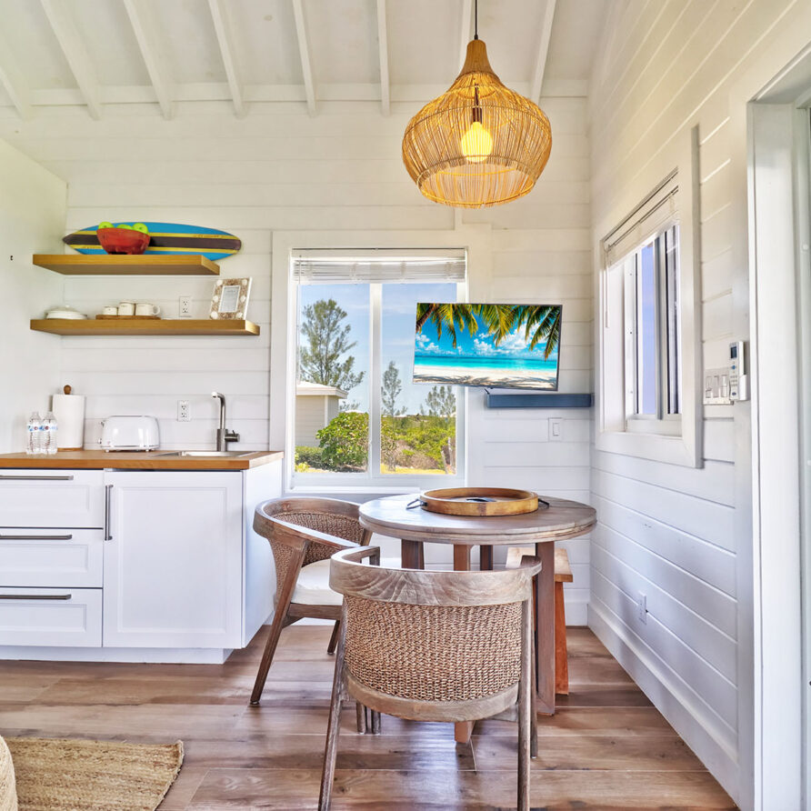 Love Beach - Guest House Kitchenette and Dining