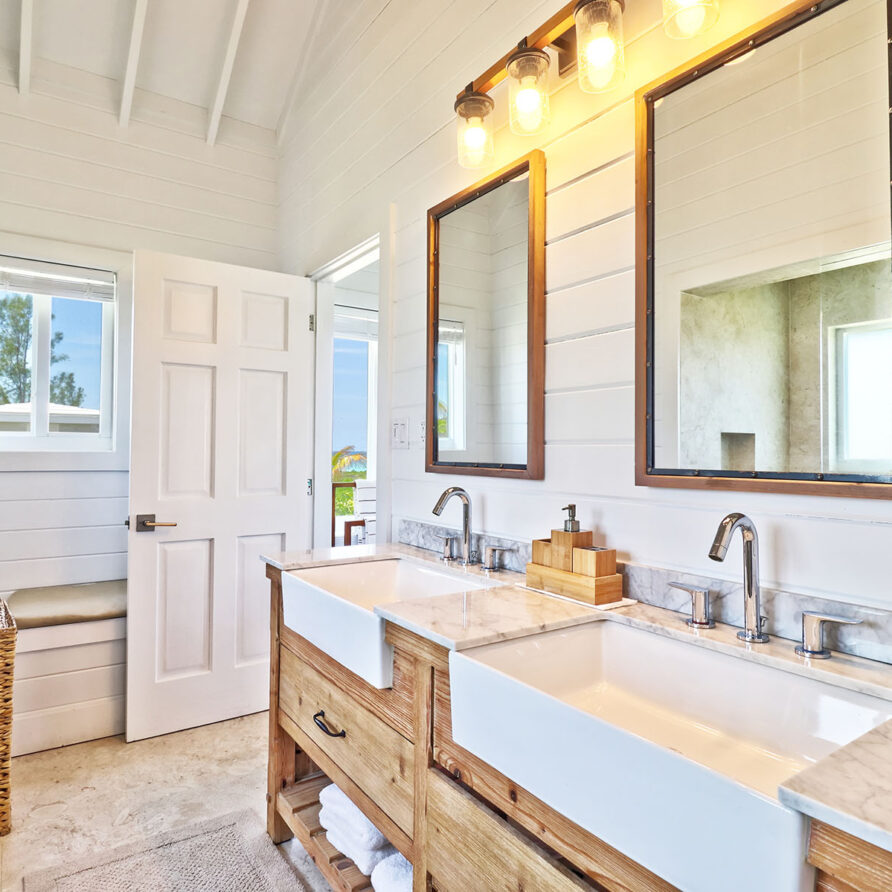 Love Beach - Guest House Bathroom - 2