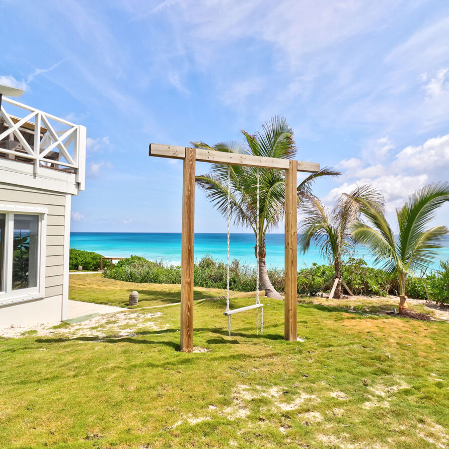 Love Beach - Swing