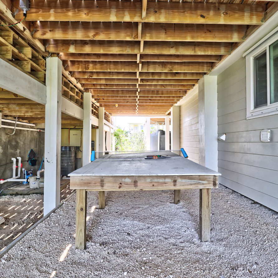 Love Beach - Ping Pong Table