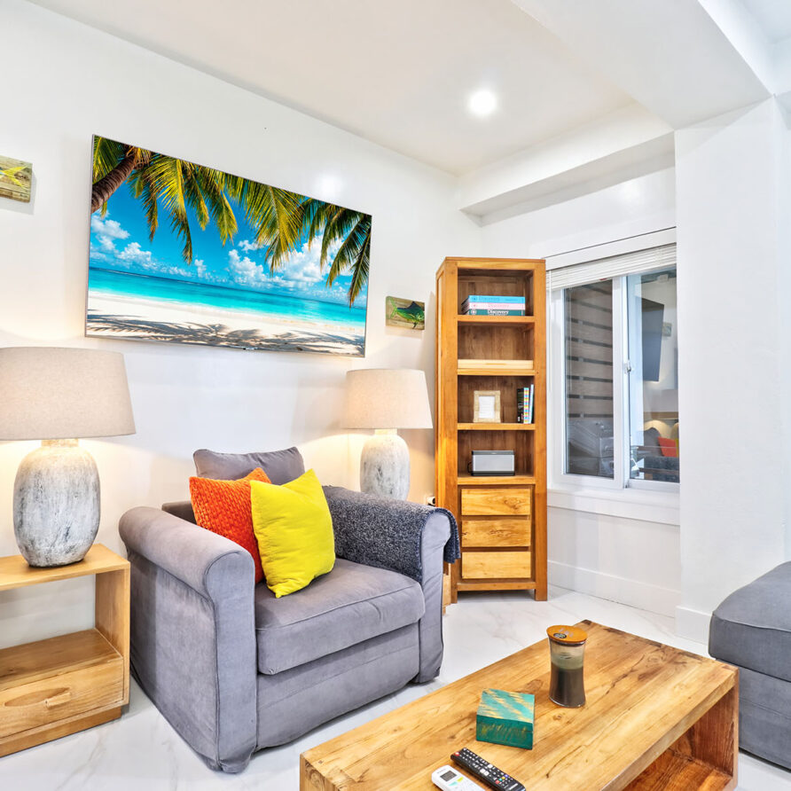 One Love - Living Area