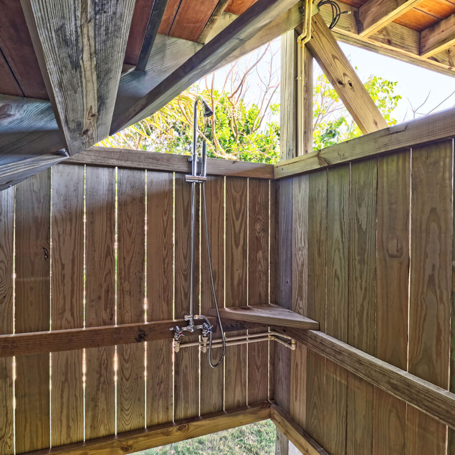 Dreamkeeper - Outdoor Shower