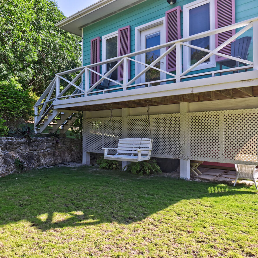 Black Tip Cove - Outdoor Area